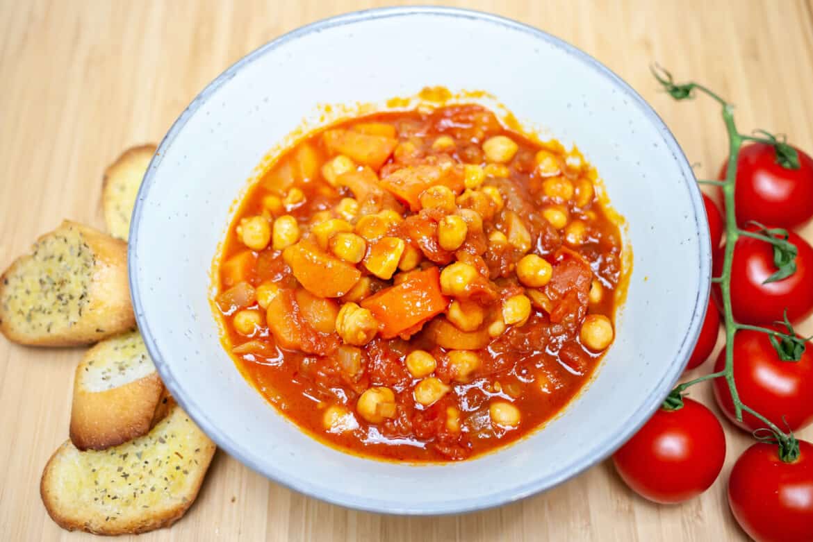 Red chickpea soup recipe