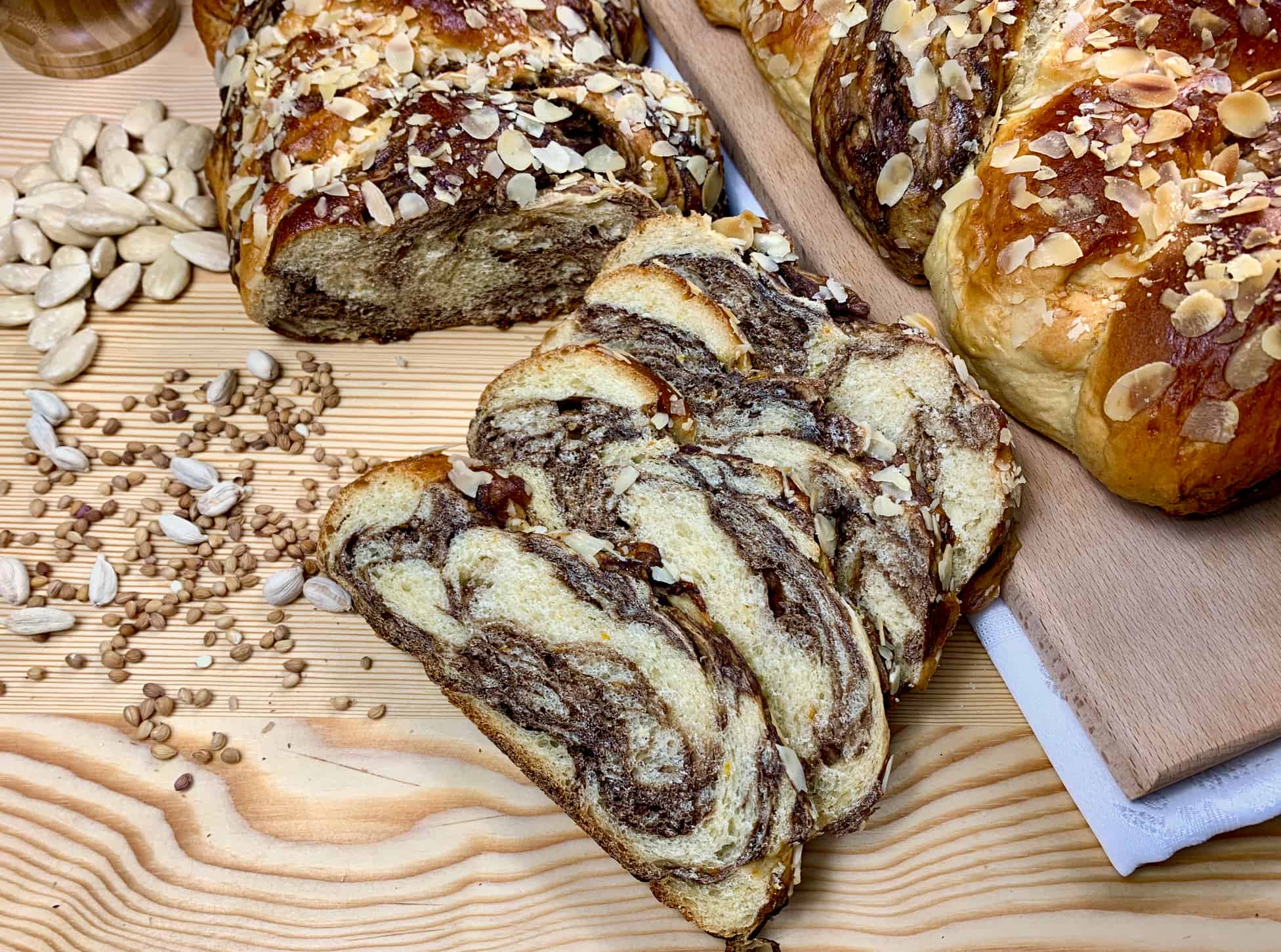 Greek Marble Tsoureki (Chocolate Easter Bread) 2