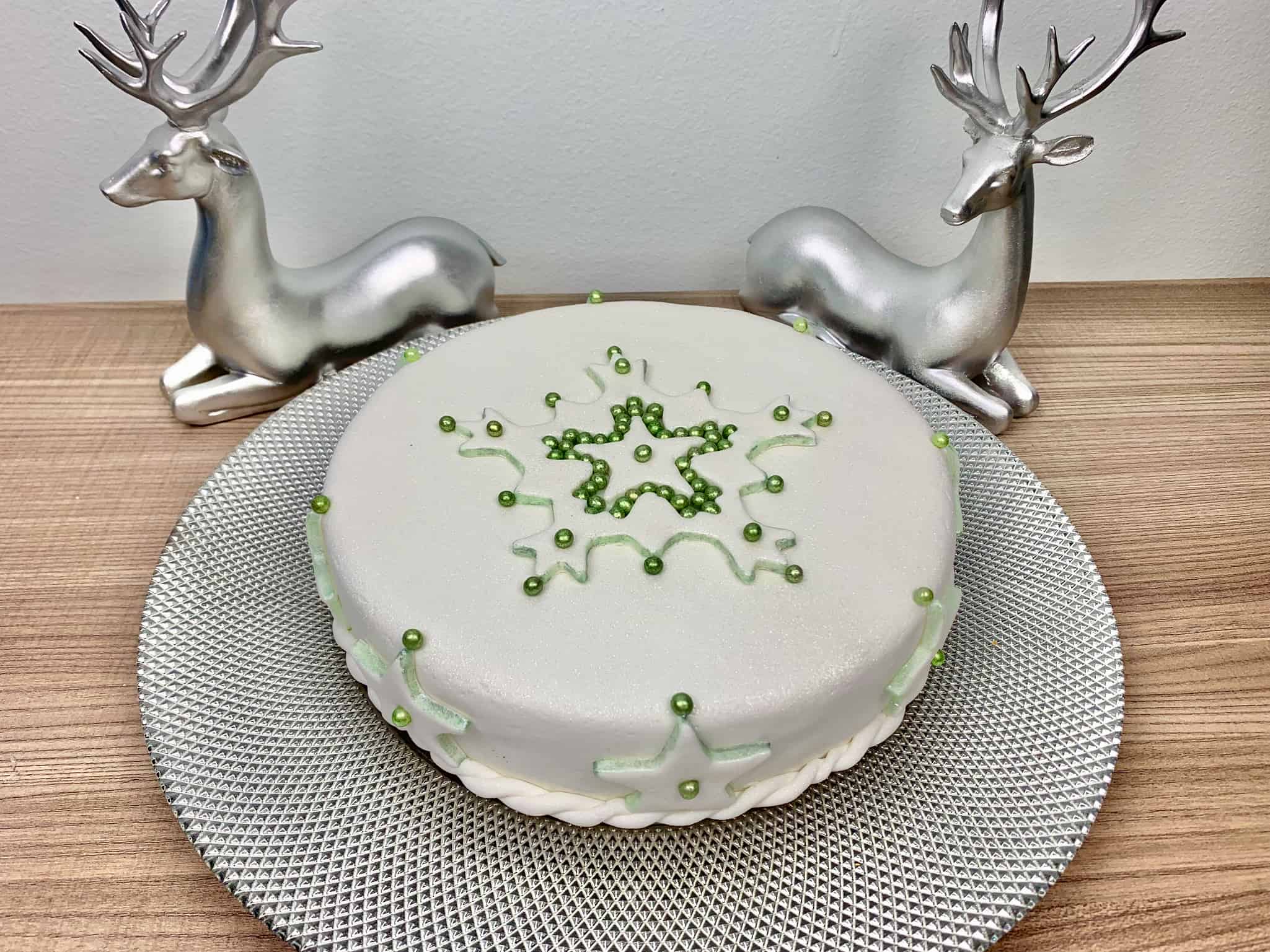 Vasilopita Cake with raindeers